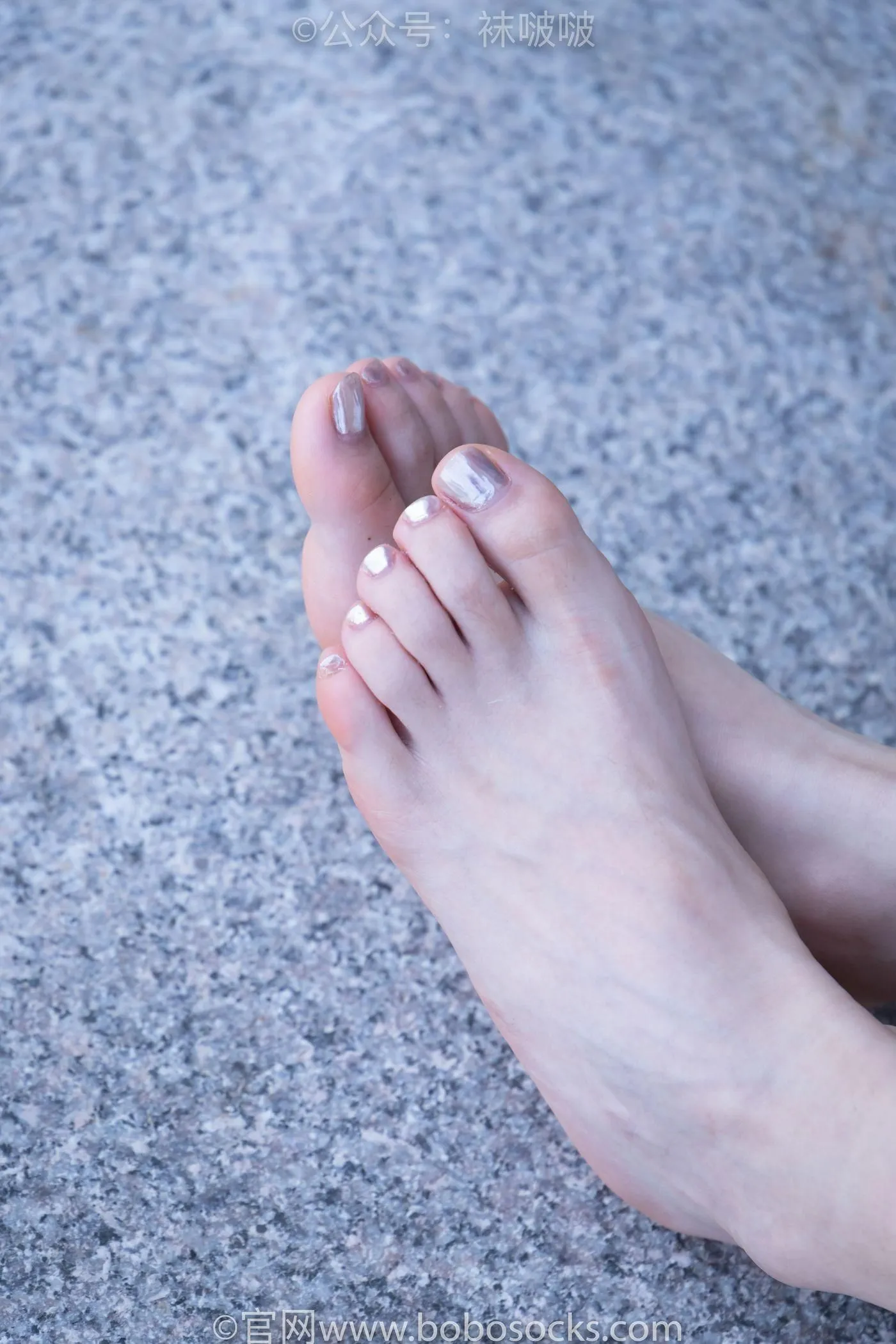 [BoBoSocks袜啵啵]NO.006 小米-运动鞋、白色小腿袜、裸足 [130P]插图7